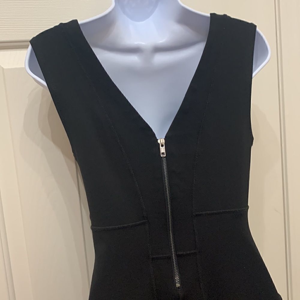 French Connection Size 8 Little Black Dress Scoop Neck Short Sleeve Slimming - Picture 6 of 10